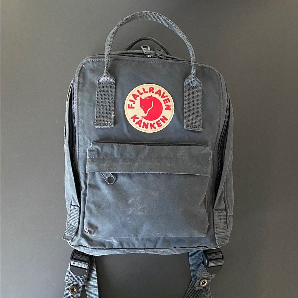 Fjallraven Kanken Mini Backpack 3L Dark Gray Chacole Outdoor Casual - Picture 3 of 12
